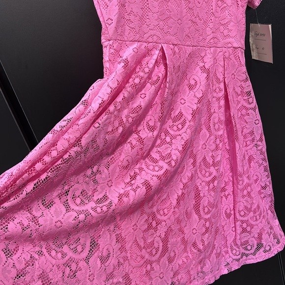 Duchess Lace Overlay, lined, crossback bow back, round neck,short sleeve,flare - Picture 3 of 7